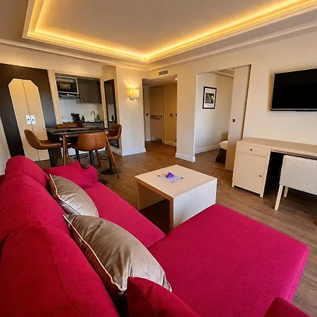 T2 Terrasse, Piscine, Vue Golf, Proche Montpellier Appartement