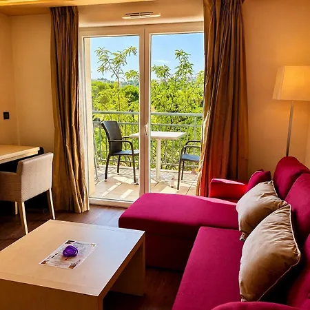 T2 Terrasse, Piscine, Vue Golf, Proche Montpellier Appartement Juvignac